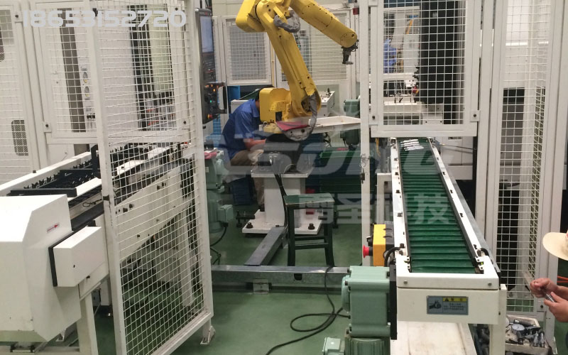 機器人調試現(xiàn)場